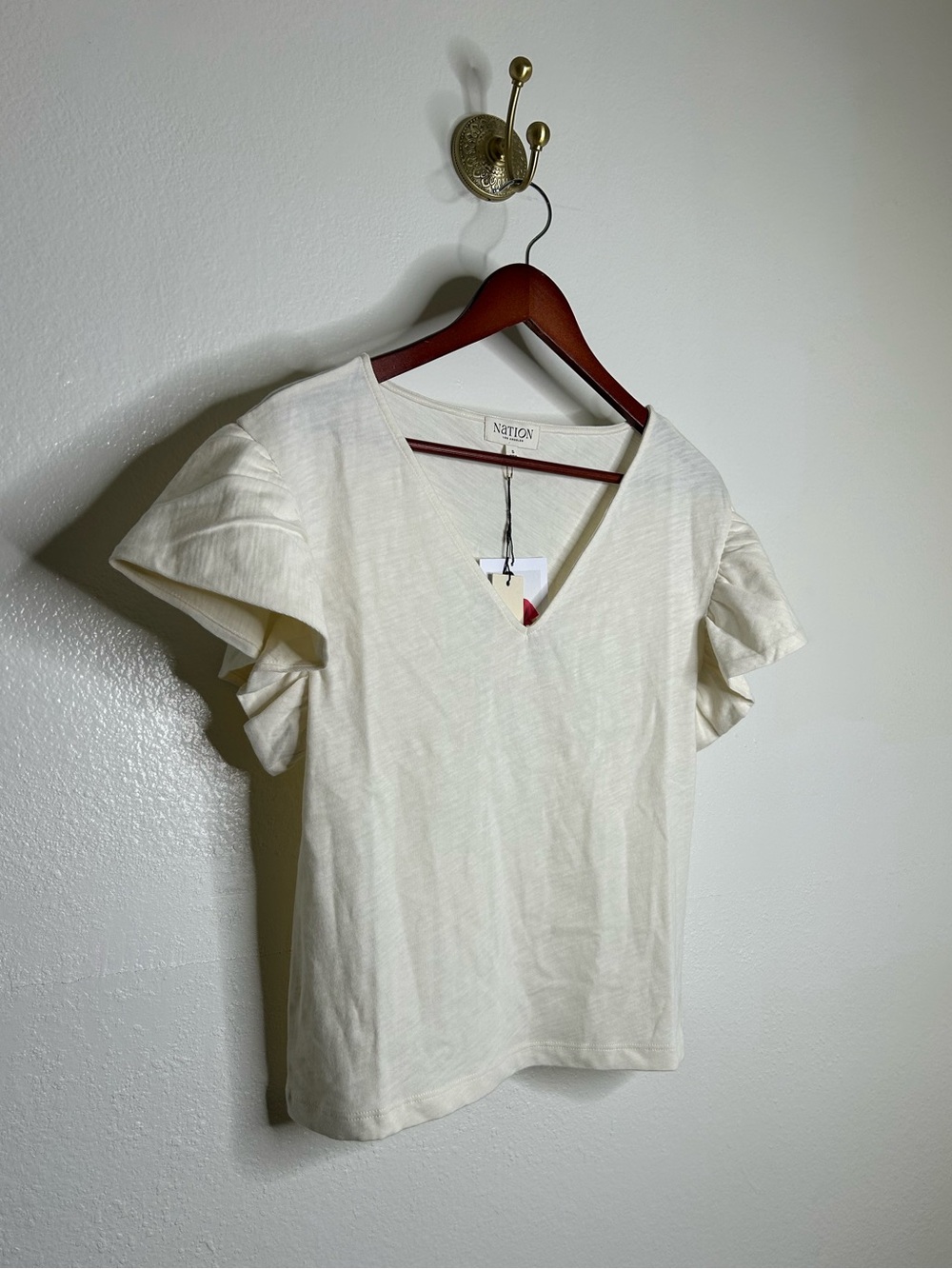 NWT Nation LA 100% Cotton Emmy Cream Flutter Sleeve V - Neck Blouse Top